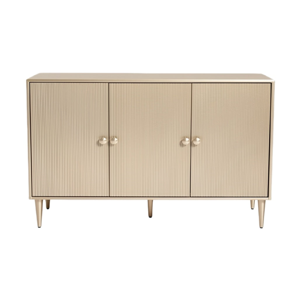 Moderne gouden kast met ribbelmotief en drie deuren
